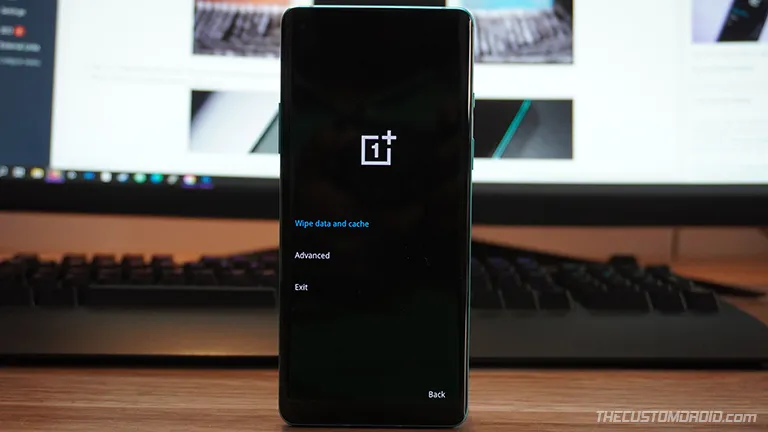 Select "Wipe data and cache" in OnePlus Nord OxygenOS Recovery