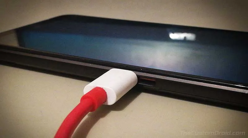 Connect ROG Phone 3 in Fastboot mode to computer